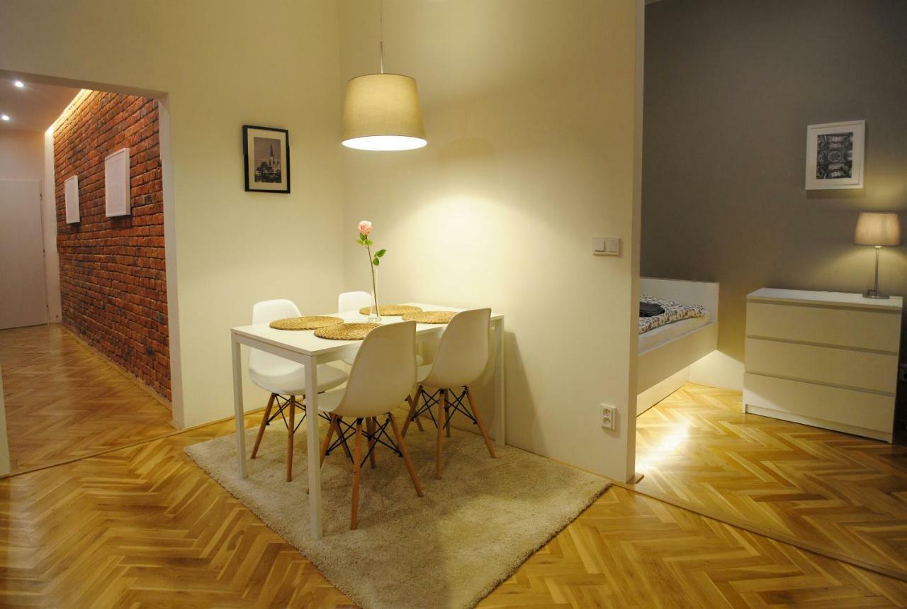 Apartments Centre In Style Olomouc Exterior photo